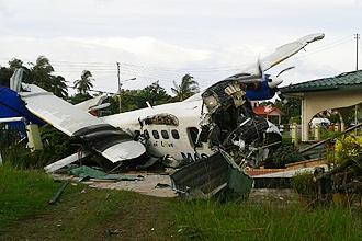 plane crash in kudat 101013 03