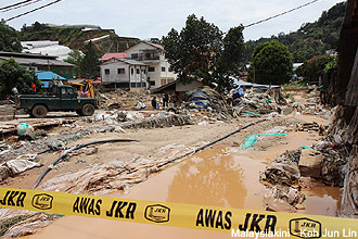 bertam valley cameron highlands flood 241013