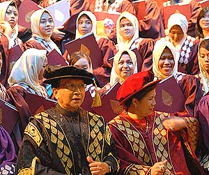 rais yatim akademi seni convocation 211206 students