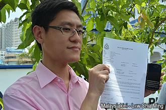 zairil report police over handphone hacking 031113 01
