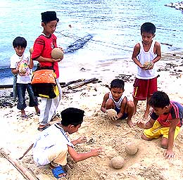 sejinjang sarawak pasir pandak plight 190106 children playing