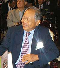 mahathir global perdana war crimes forum 050207 leo moggie