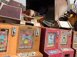 gambling gamble 220207 destruction of machines