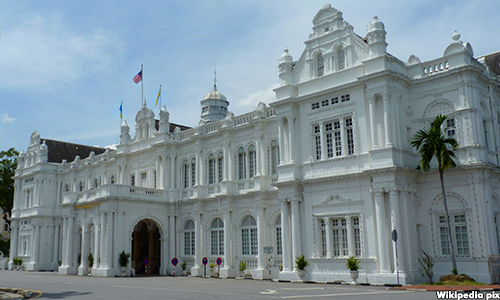 Buletin Mutiara does not, and will not, submit to threats from a bully