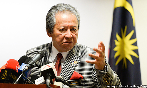 Anwar does not fit 'political prisoner' bill, says Anifah