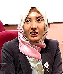nurul izzah interview 210307 looking