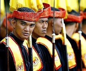 royal malaysia malay  palace guard hulubalang panglima