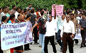 jerit tamil school parliament protest 290307 force