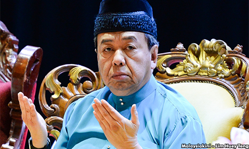 Malaysiakini Selangor Sultan Marries Rtm News Reader Norashikin