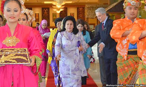 Don't say I control Najib, quips Rosmah
