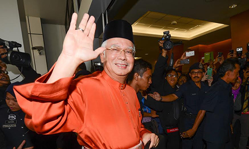 Najib weighs in on Harapan's budget; Nazri explains closing of Jho Low's case