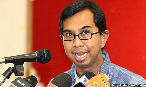 Cops can contact church on 'police imposters', says activist