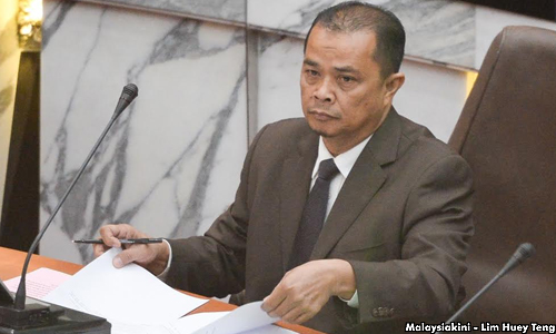 Speaker rejects motion on Syariah court, BN reps cry foul