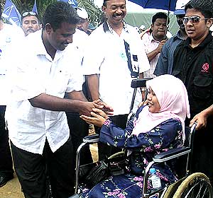 ijok election day turmoil 280407 parthiban handicap