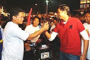 khairy jamaluddin and mat rempits meet 140607