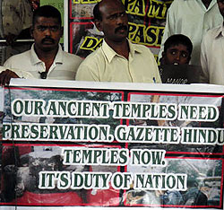 hindraf ag protest note 300607 banner