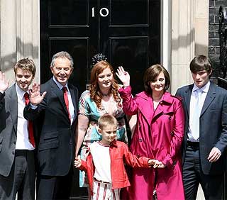 gordon brown tony blair britain pm post 280607 farewell