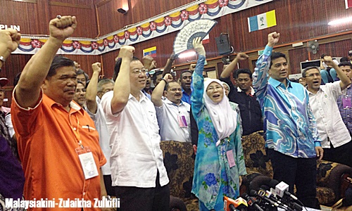 Not yet in power, Pakatan already squabbling internally