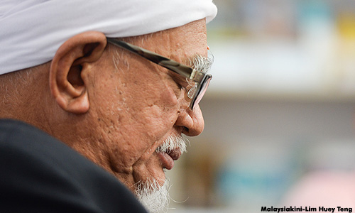 PM lawat Hadi Awang di IJN