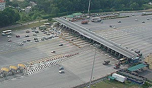 plus highway sg besi 180205 aerial view 02 close up