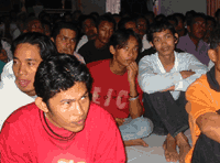 ayah pin inter-faith 260105 youngsters