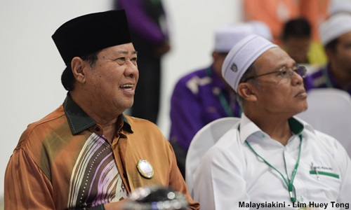 Khalid ke Fastaqim sebagai tanda sokongan