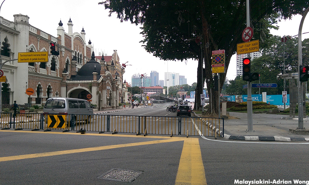 Polis tak benar demo di Dataran, tiada kompromi