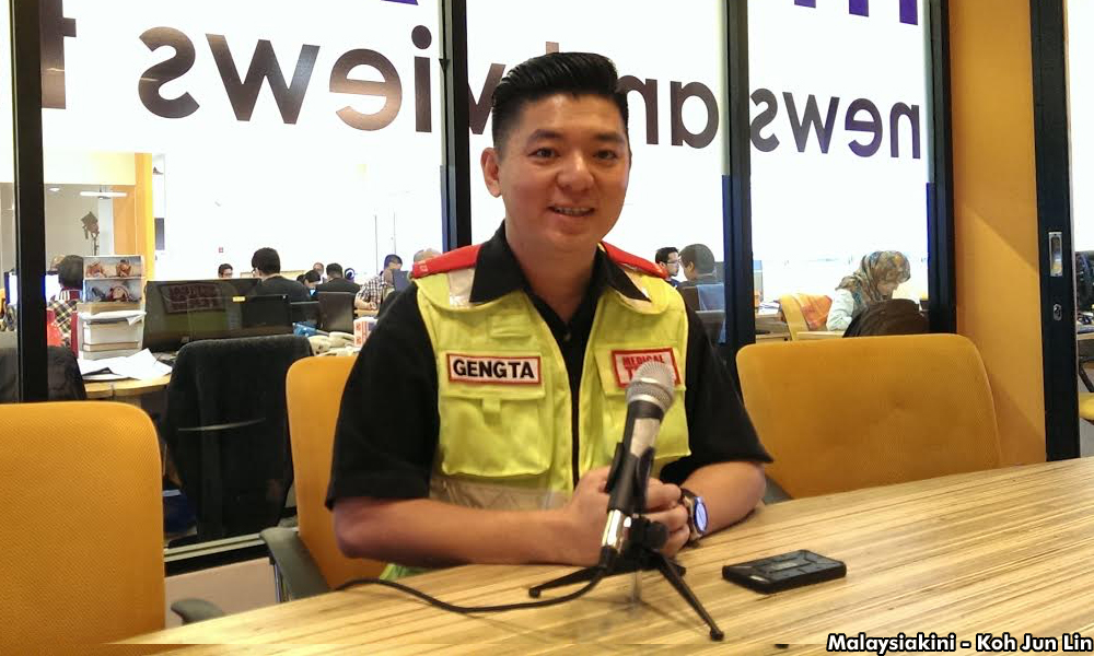 Paramedic goes 'white to black' to lead medic team at Bersih 4