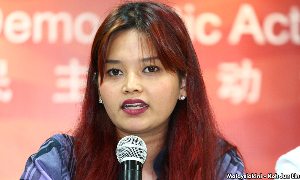 Dyana Sofya tears up Razlan s list on DAP disrespect of Malays