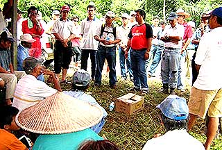 suhakam visits bintulu ibans 230807 ngo officials