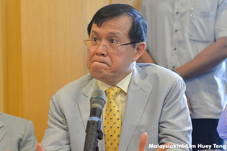 自称不适合政治游戏翁诗杰低调退出马华