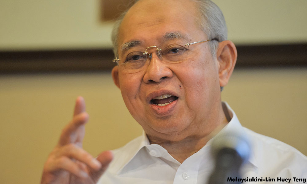 Mahathir: Ku Li is now supporting the very PM he proposed to depose