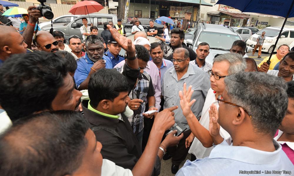 Give the Deepavali traders the area they want