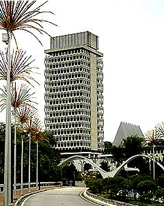 malaysia parliament parlimen building 050907 span