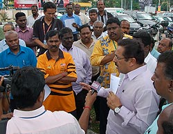 subramaniam police report maika 010907 supporters