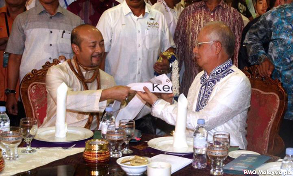 Learn to be 'cool' from Najib, 'emotional' Mukhriz told