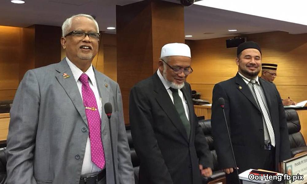 PAS trio break ranks, vote against Budget
