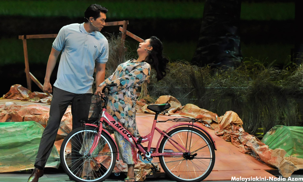 Mak Cun yang klise tapi tetap 'berbisa'