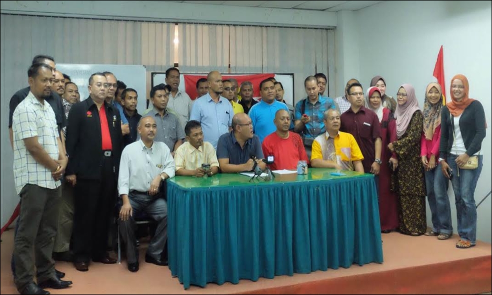 Umno branch chiefs: We're not paid to tell Najib to quit