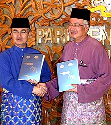 malaysia budget 2007 2008 100907 pak lah and najib