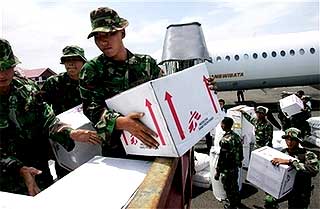 earthquake indonesia padang sumatra 130907 airlifts