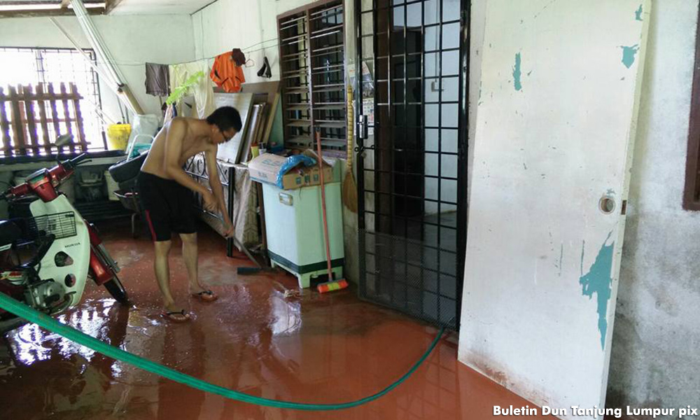 'Stop bauxite mining during monsoon due to flood risk'