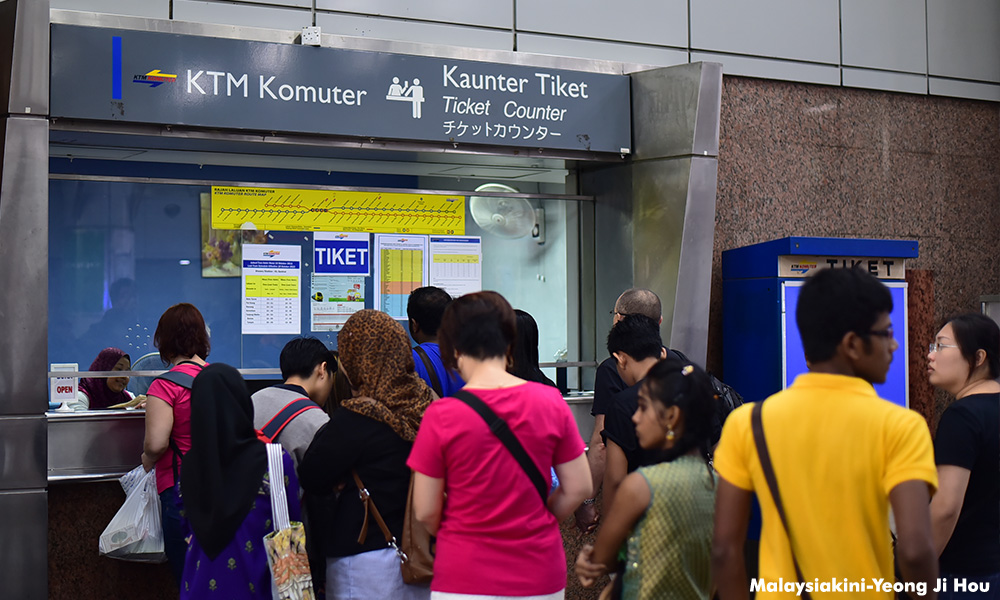 'Balik kampung' exodus starts as KL folk leave city