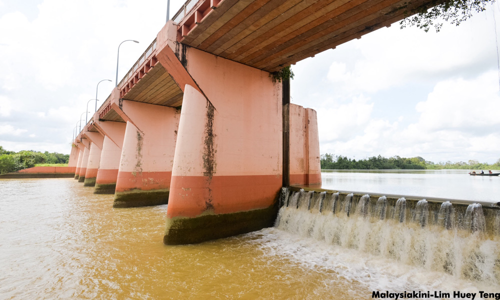 A disconnect with the rakyat
