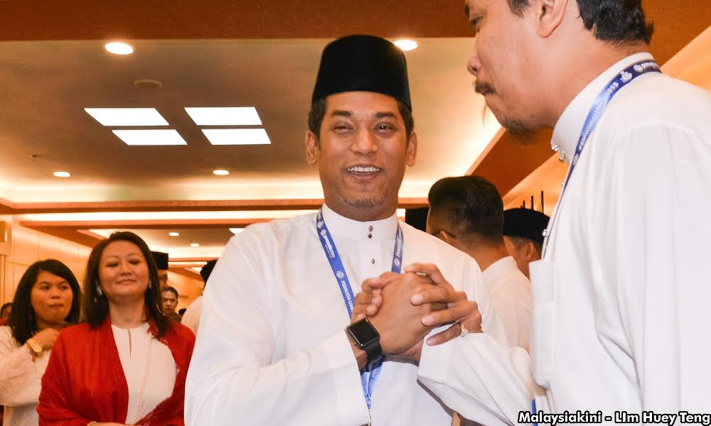 Najib launches Pemuda Umno Bumiputera Unit Fund