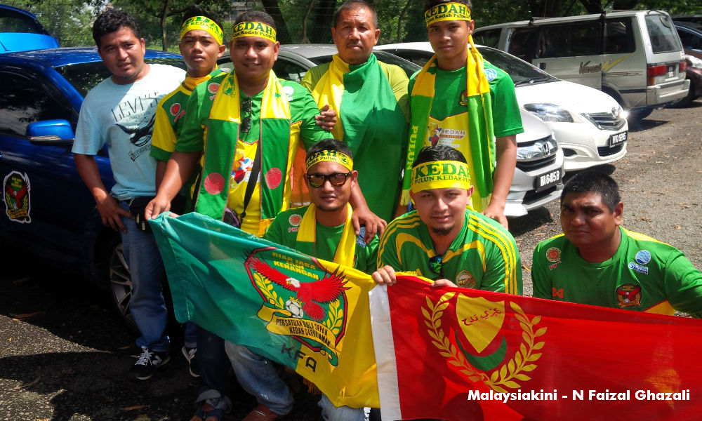 Piala Malaysia: Langit kian mendung, stadium kian hangat