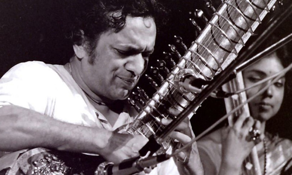 Sitar legend Ravi Shankar dies at 92