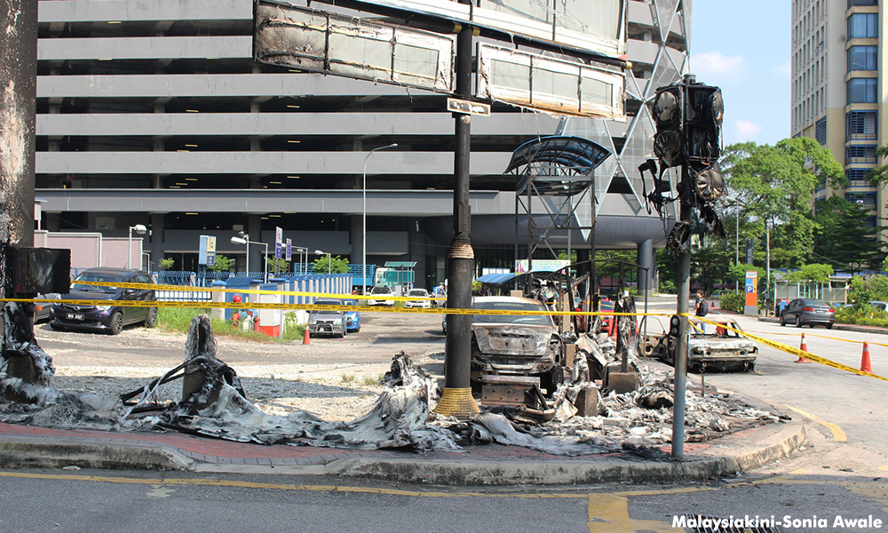 Penghantar surat mengaku tak salah khianat bakar kereta