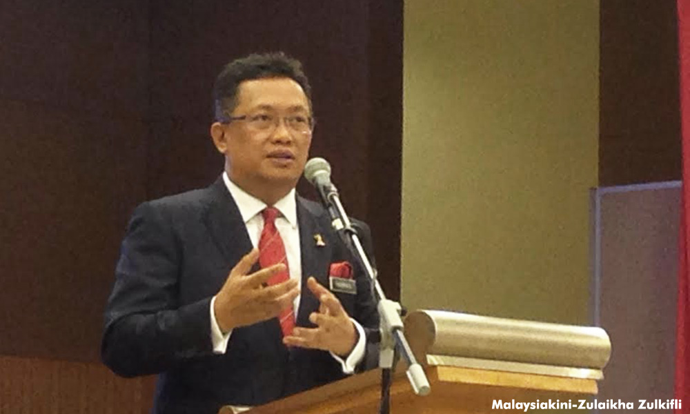 Rahman Dahlan: Rafizi's wrong, ECRL company already transferred to MOF