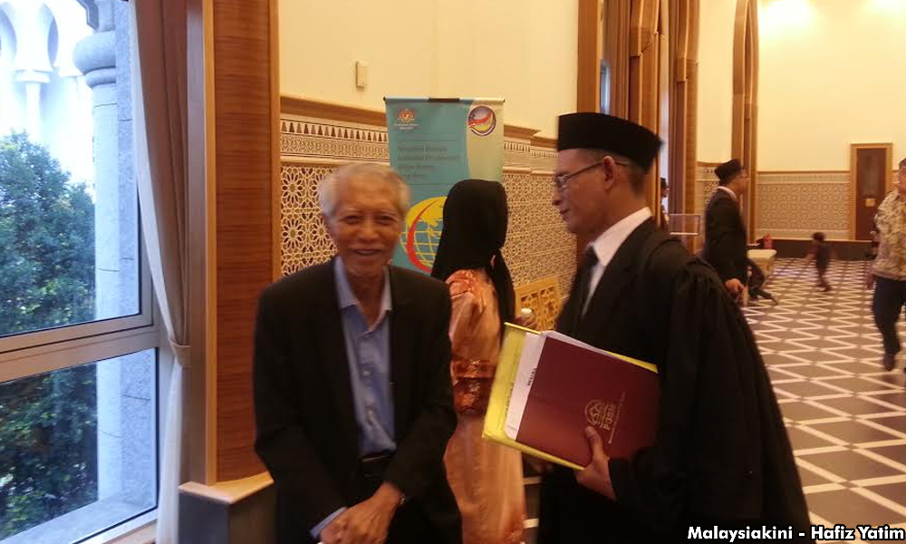 Mahkamah Tinggi Syariah tangguh keputusan kes Kassim Ahmad